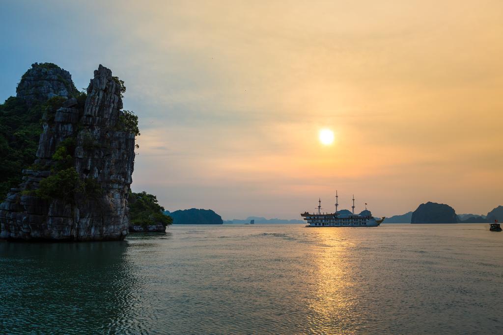 Dragon Legend Cruise Otel Ha Long Dış mekan fotoğraf